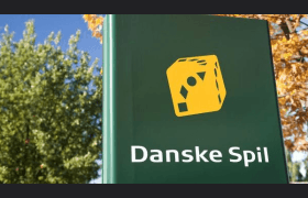 Skilt med loget fra Danske Spil.