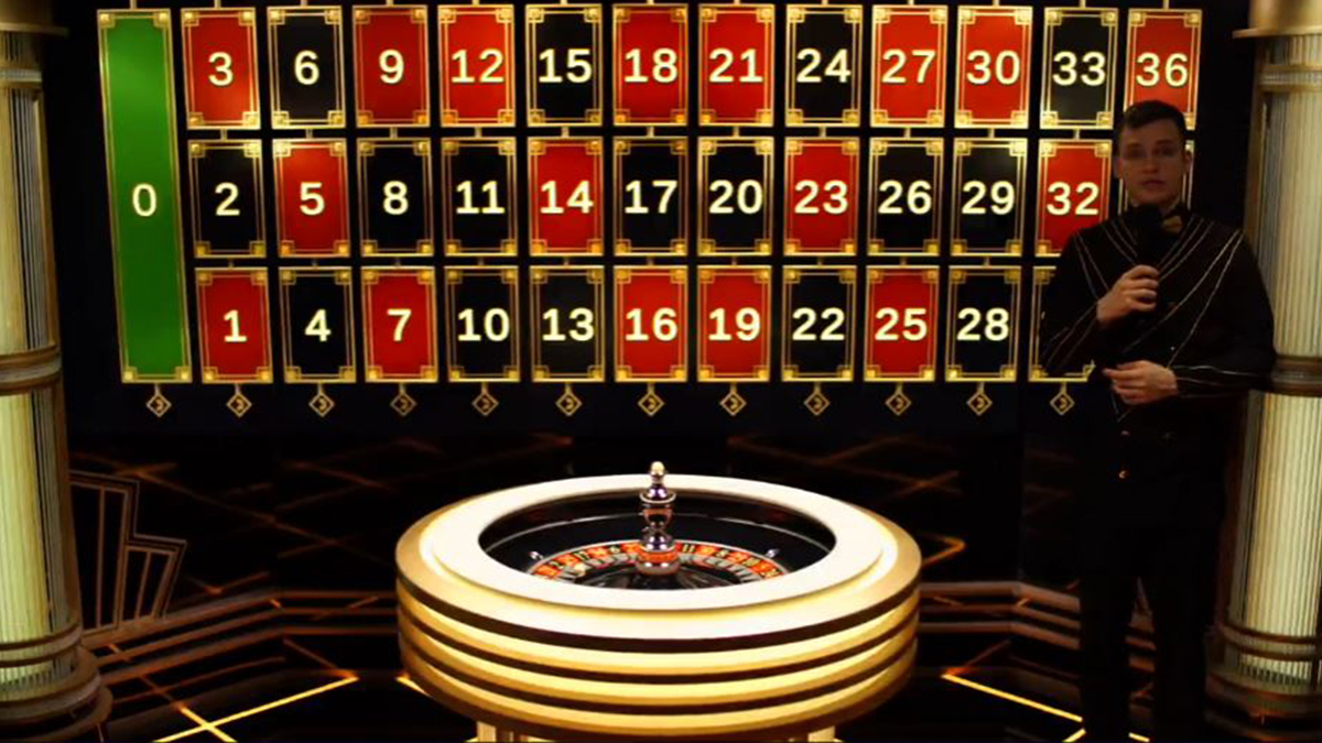 Lo studio della Lightning Roulette con la ruota, il tabellone e il croupier.