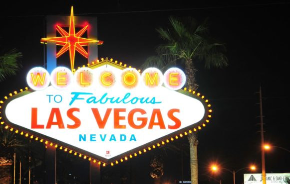 Insegna luminosa "Welcome to Fabulous Las Vegas Nevada"