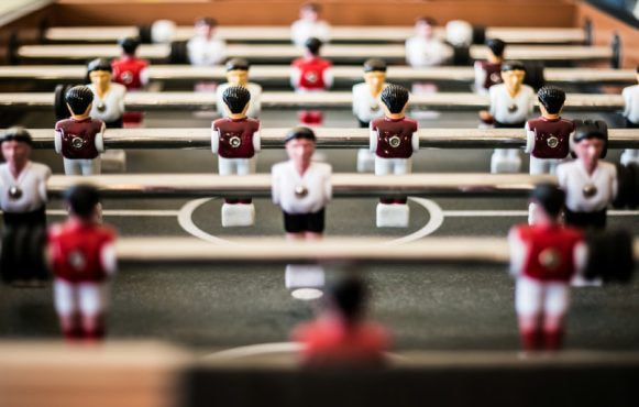 Close-up van een tafelvoetbal tafel