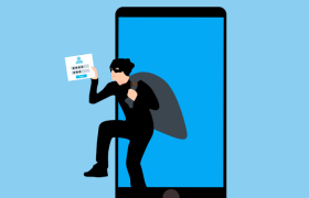 hacker-furând-date-dintr-un-dispozitiv-mobil