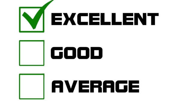 Grafică ce ilustrează o listă de verificare cu trei opțiuni: „EXCELLENT” (bifat), „GOOD” și „AVERAGE”
