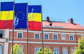 Steagul României și al Uniunii Europene