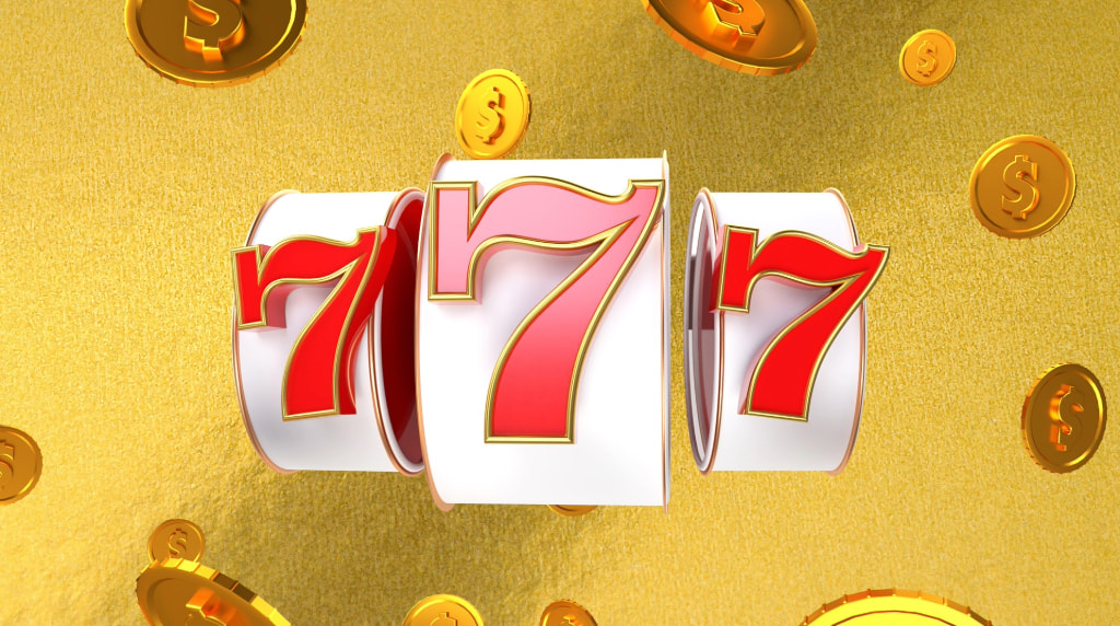 Imagine cu simbolul 777 pe un tambur de slot, înconjurat de monede aurii.