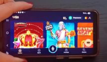Cazinoul WinBoss deschis pe ecranul telefonului mobil