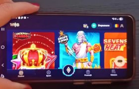 Cazinoul WinBoss deschis pe ecranul telefonului mobil