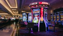 Sloturi cu jackpot într-un cazinou