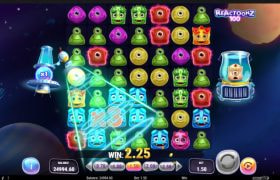 Screenshot from the New Reactoonz 100 Slot by Play'n GO