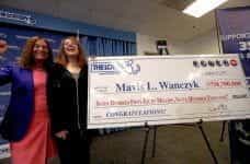 Mavis Wanczyk with her winning lottery cheque