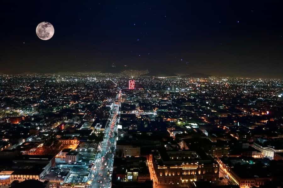 The night skyline of Torre Latino in CDMX, Mexico.