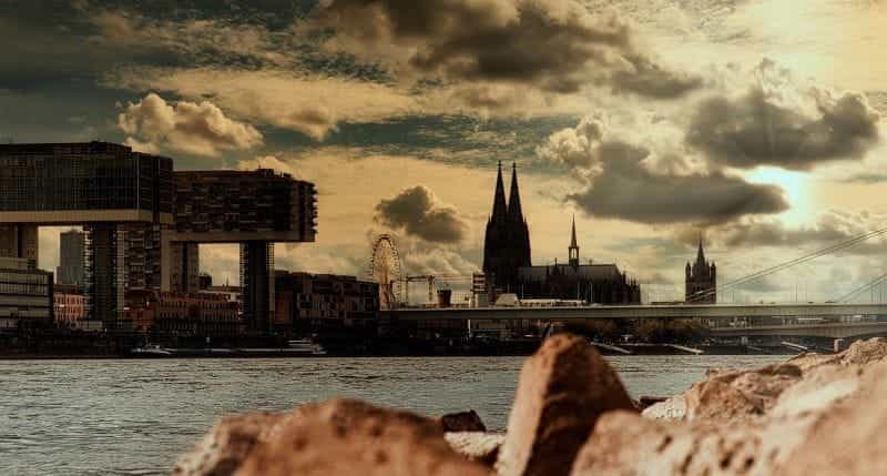 Kota Cologne di Jerman di negara bagian federal North Rhine-Westphalia.