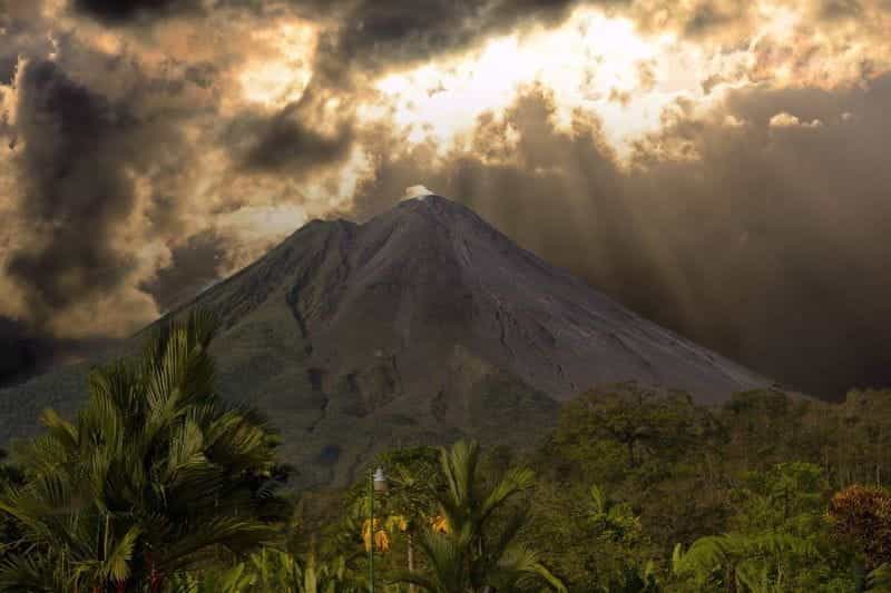 Di gunung berapi di Kosta Rika.
