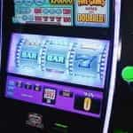 Mesin slot di kasino.
