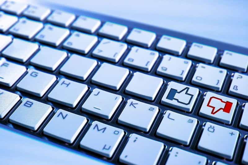 Keyboard with like and dislike button.