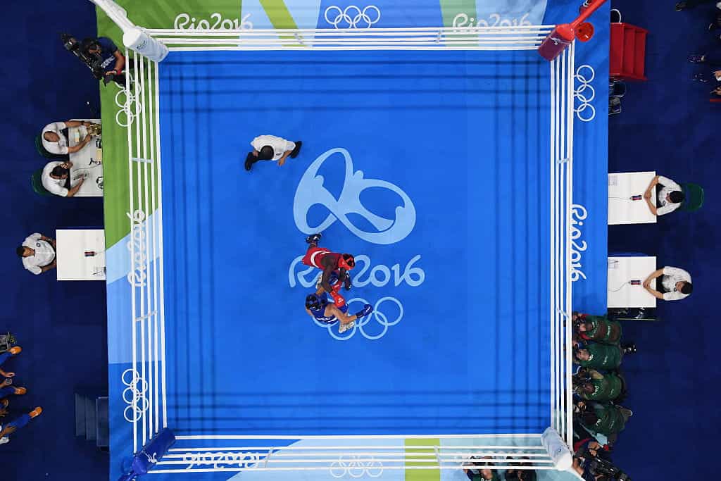 Tembakan dari atas ring tinju Olimpiade Rio.