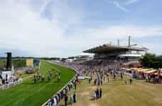 Action at the 2022 Glorious Goodwood meeting.