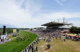 Action at the 2022 Glorious Goodwood meeting.