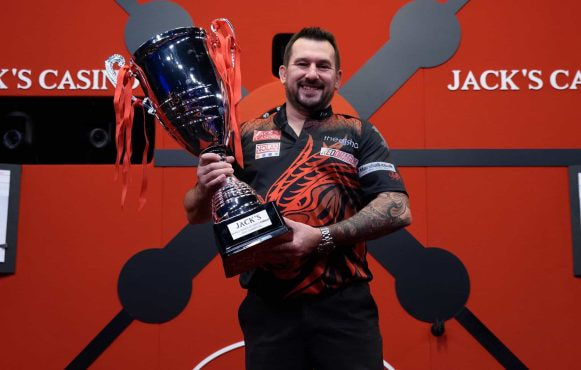 Jonny Clayton and his 2021 Jack’s World Series of Darts Finals trophy.