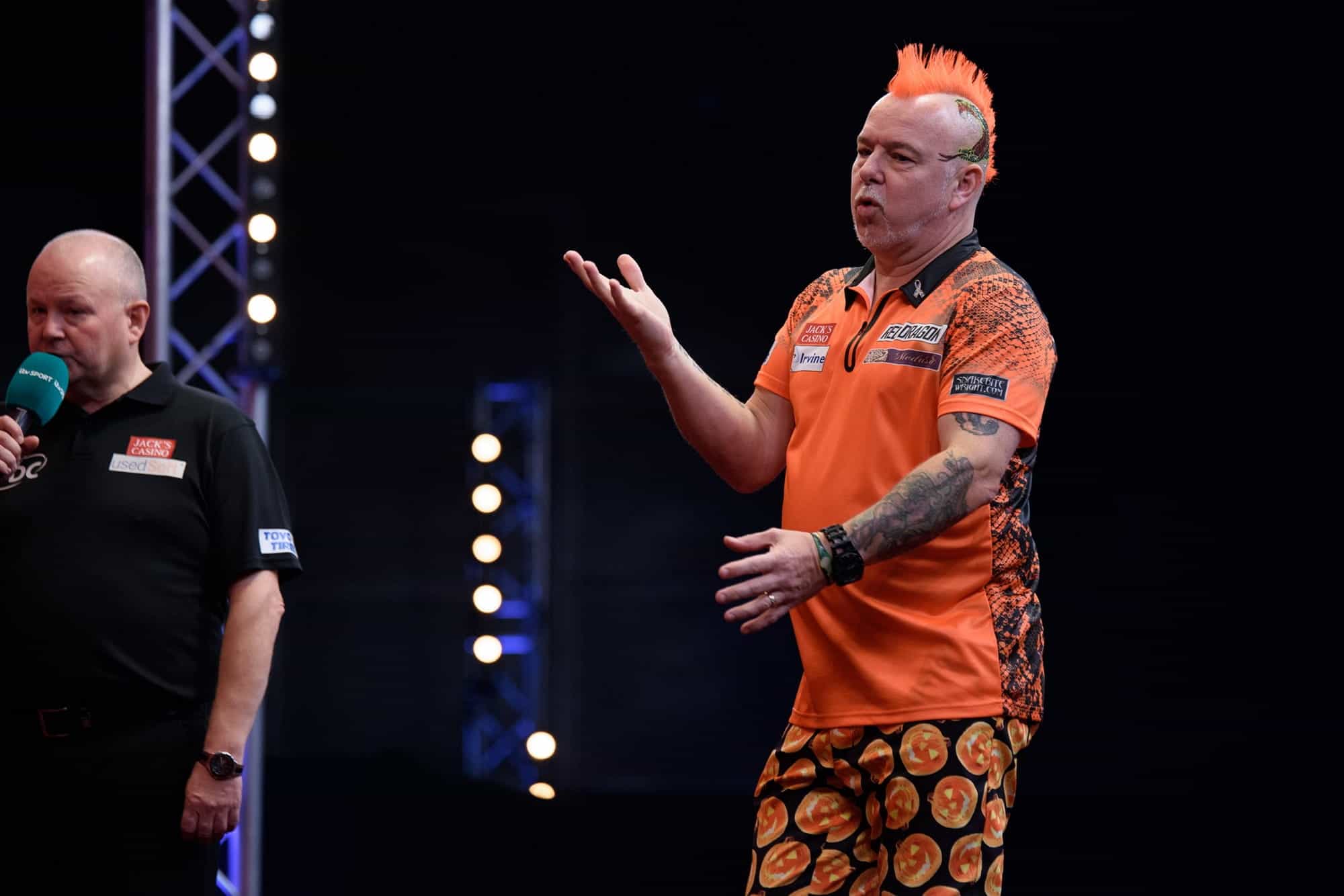 Peter Wright looking dismayed after missing a double.