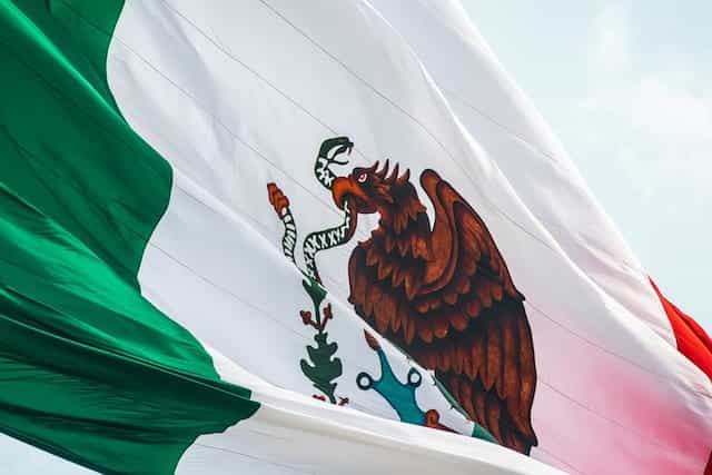 Bendera Meksiko melambai.
