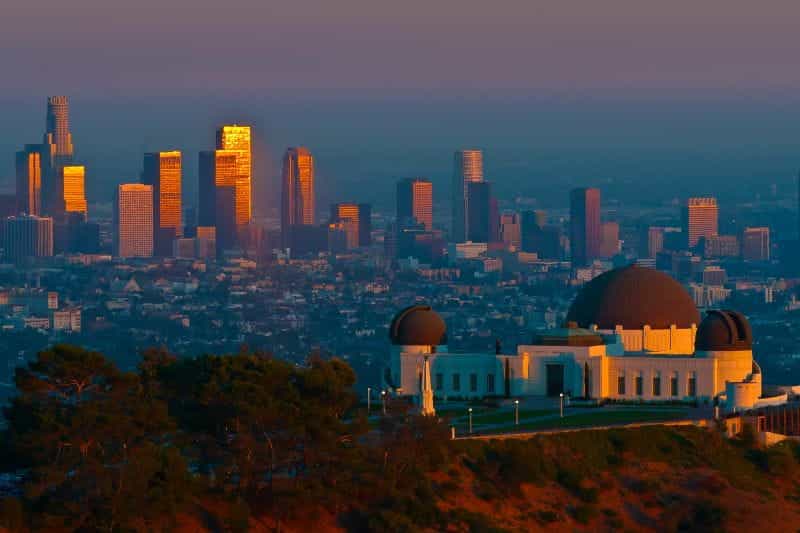Pusat kota Los Angeles saat matahari terbenam.