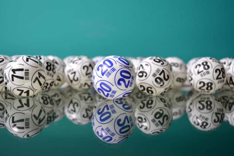 Bola bingo bernomor.