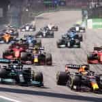 Cars race to the opening corner at the 2021 Brazilian Grand Prix.
