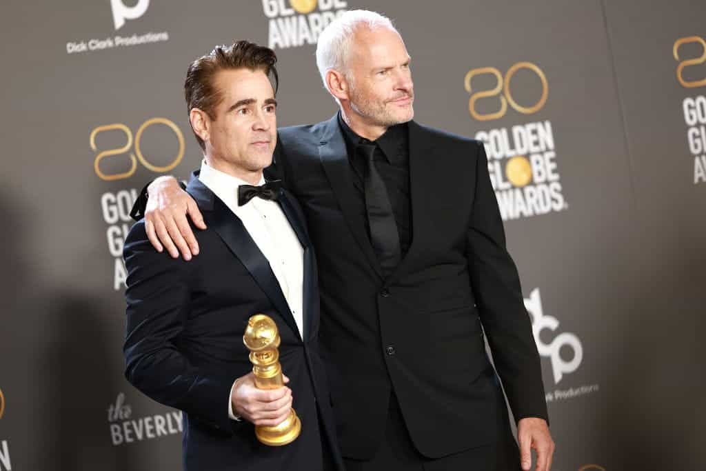 Colin Farrell dan Martin McDonagh di penghargaan Golden Globe 2023.