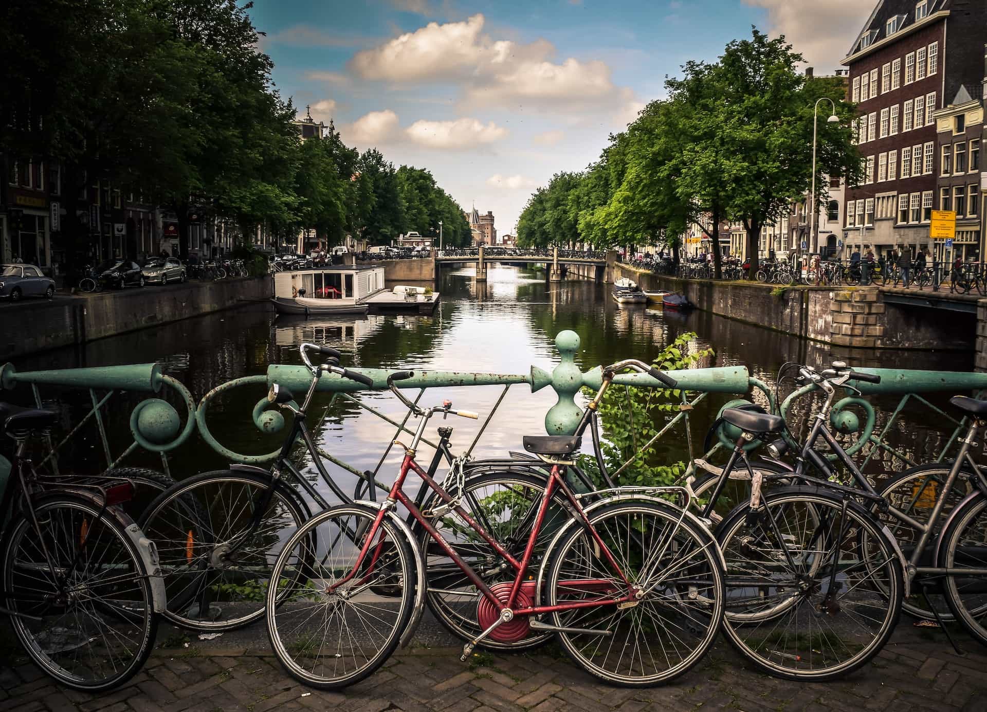 Kanal di Amsterdam.