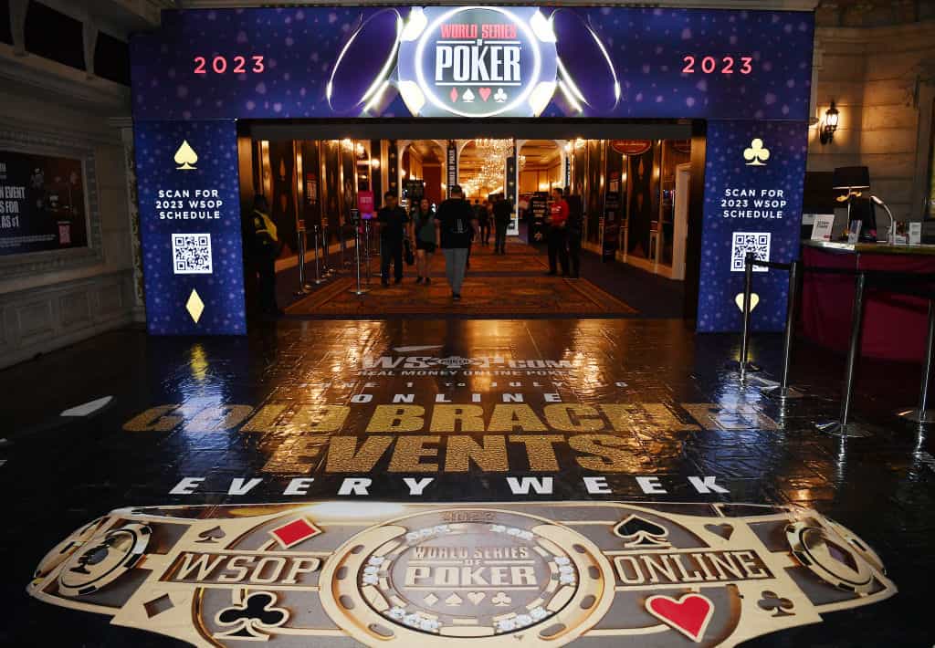 Pintu masuk utama ke ruang kartu di World Series of Poker 2023. 