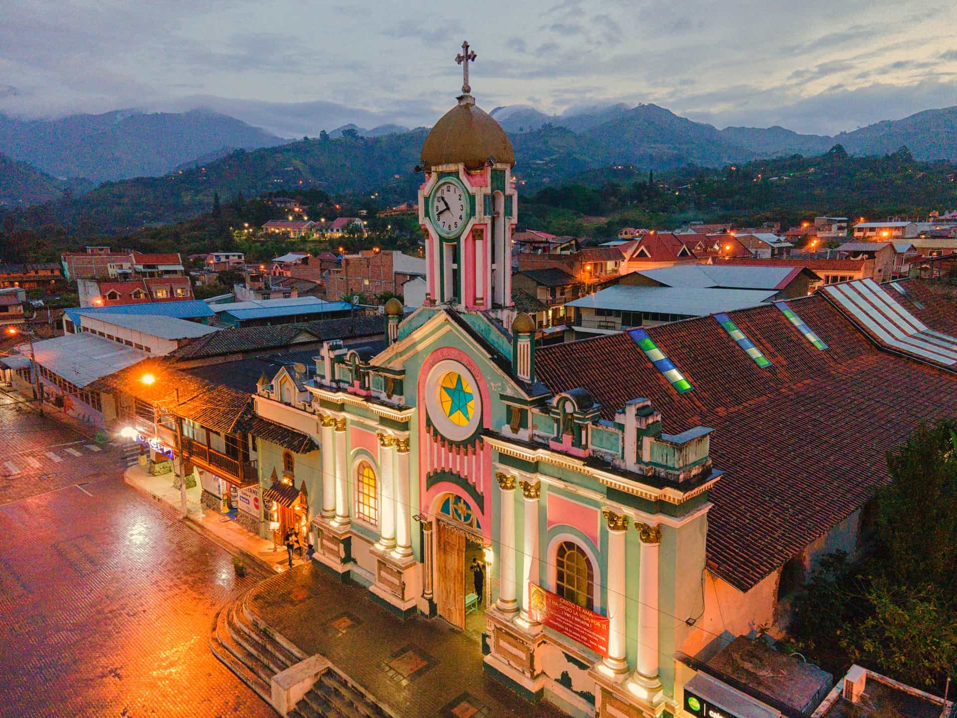 A colorful building in Vilcabamba, Ecuador.