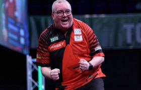 Darts player Stephen Bunting.