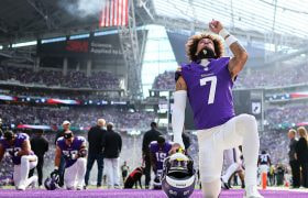 Byron Murphy of the Minnesota Vikings Prays Before a 2025 Game