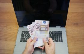 Spending Money on Online Casino Games