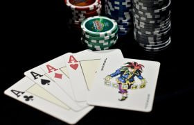 Kortlek och pokermarker