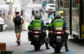 Poliser på motorcyklar