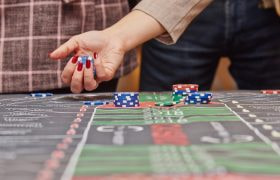 Tärningsspel i casinomiljö