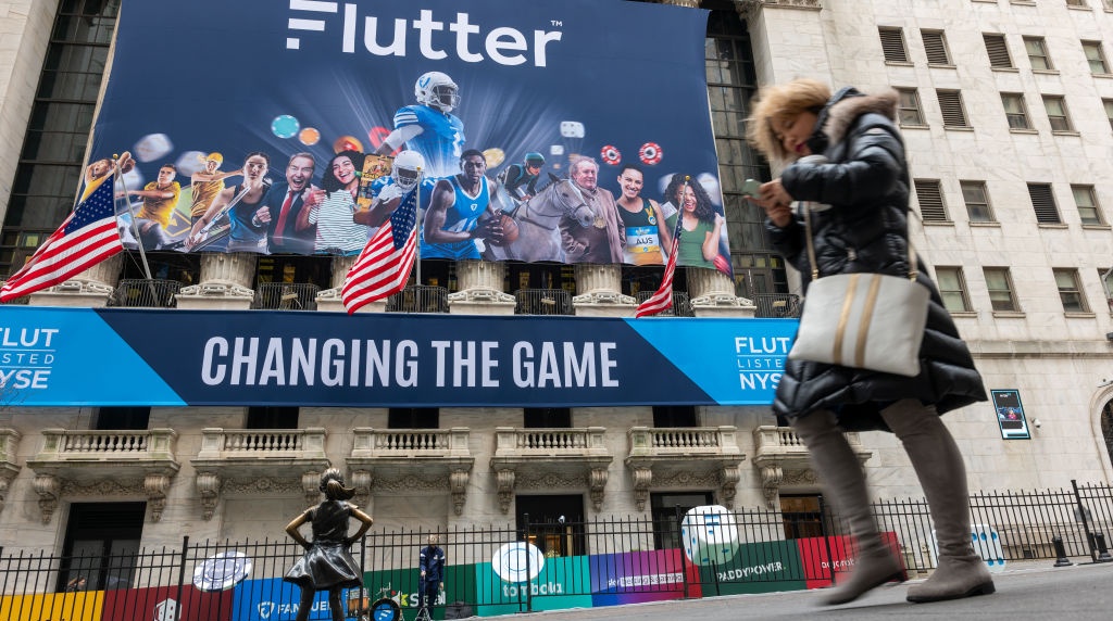 The New York Stock Exchange's Façade Displays a Huge Flutter Banner.