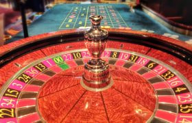 Bilden visar ett roulettespel på casino