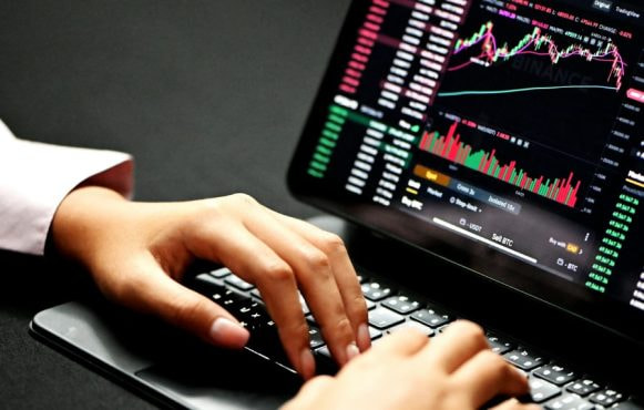 Using a Laptop with a Finance Xhart