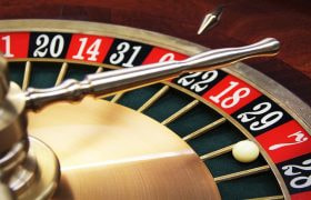 Bilden visar en del av ett klassiskt roulettehjul.