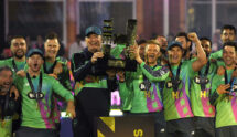 Tom Moody and Sam Billings Hold the Trophy After Oval Invincibles Won The Hundred Final 2025 at Lord's Cricket Ground. 