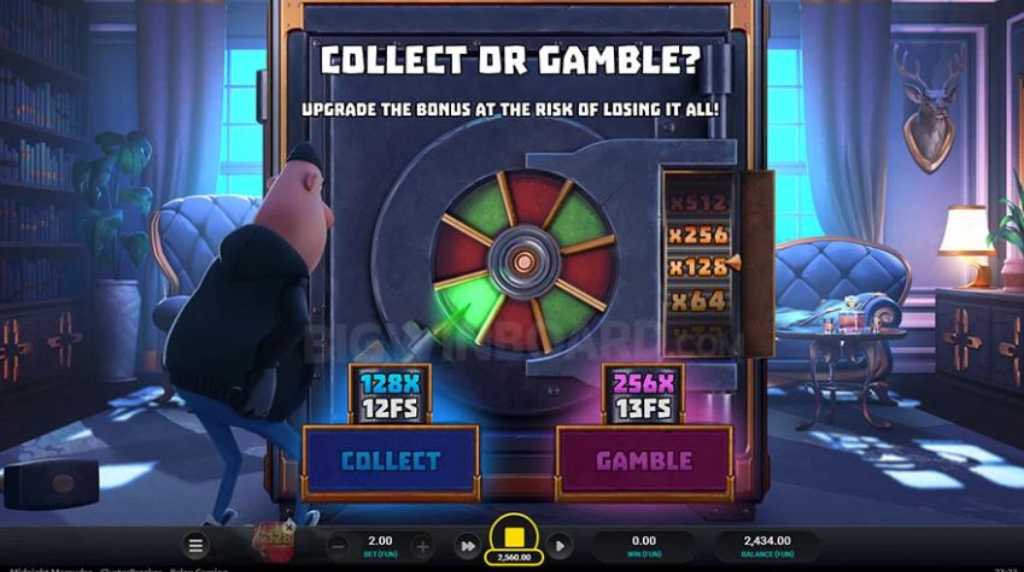Screenshot from the free spins of Midnight Marauder ClusterBreaker