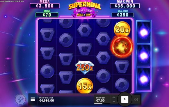 Screenshot fra den Nye Supernova Galaxy Orbs Slot af Hacksaw Gaming