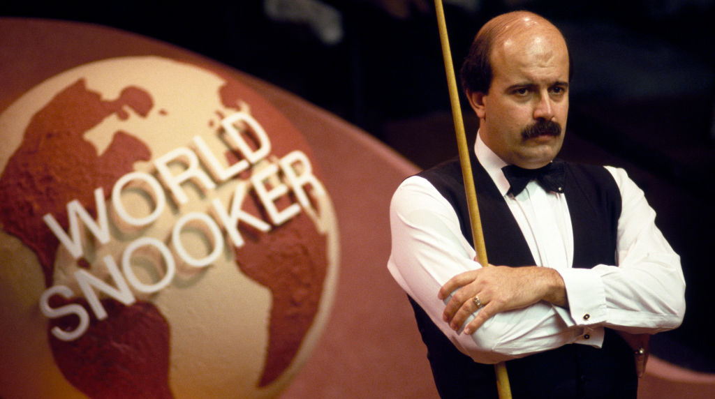 Willie Thorne at the 1988 World Snooker Championship.