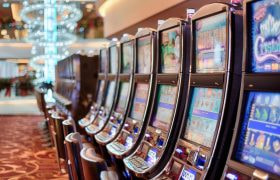 Spilleautomater på et casino