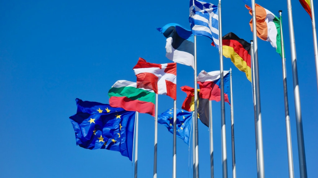 Flagstænger med de europæiske flag