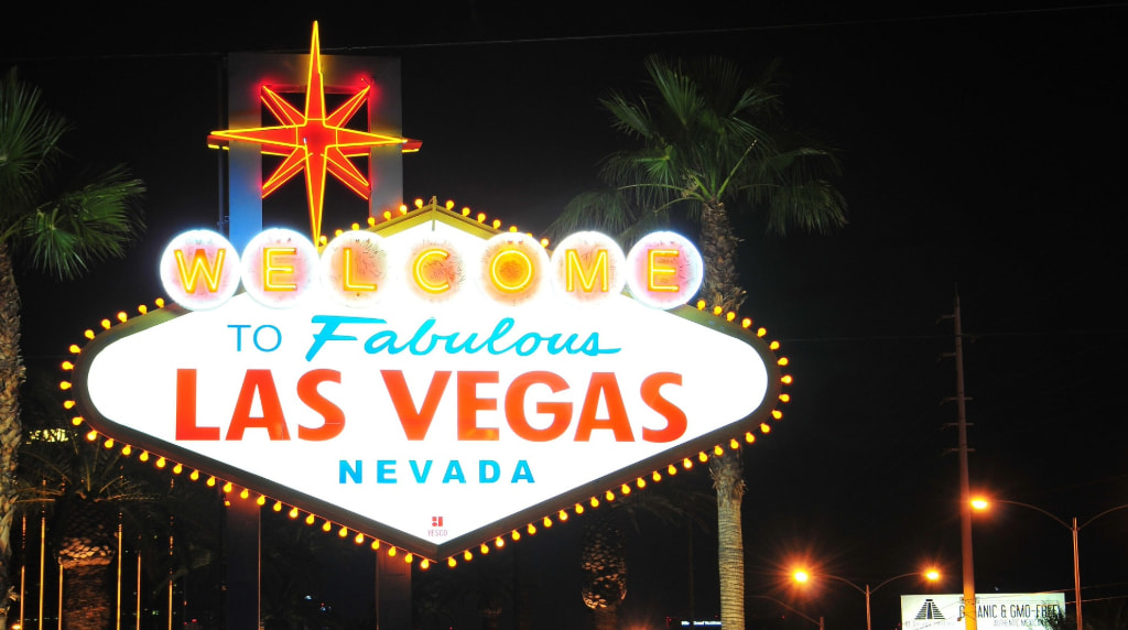 Insegna luminosa "Welcome to Fabulous Las Vegas Nevada"