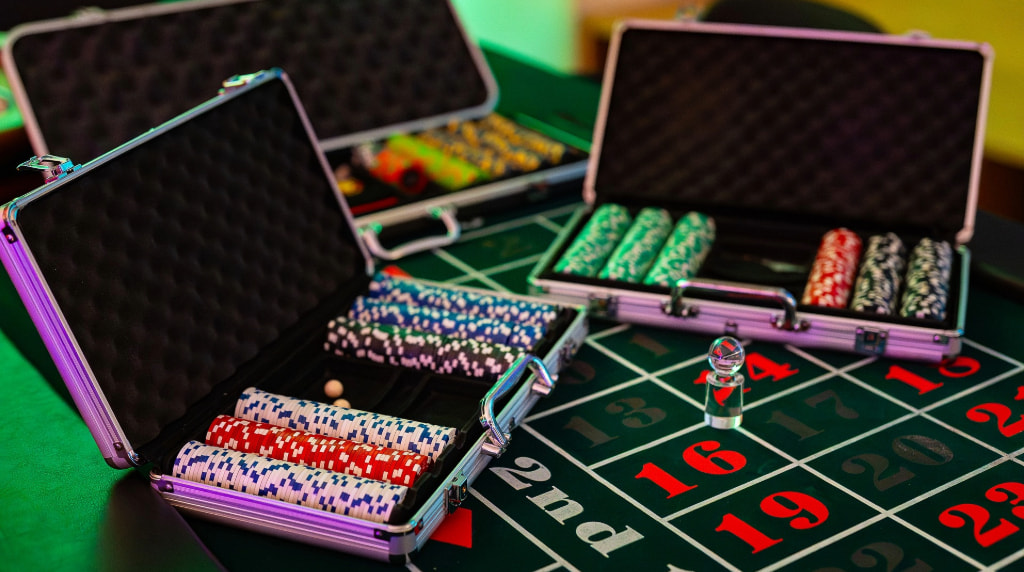 Fiches da casinò su tavolo roulette