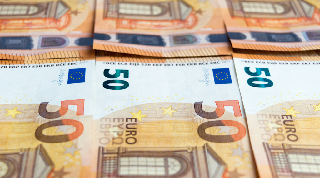 Meerdere geldbriefjes van 50 euro
